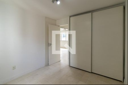 Quarto de apartamento à venda com 1 quarto, 70m² em Jardim Europa, São Paulo
