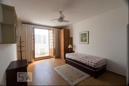 SALA/QUARTO de kitnet/studio para alugar com 1 quarto, 33m² em Bosque da Saúde, São Paulo