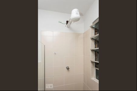 Banheiro de kitnet/studio à venda com 1 quarto, 42m² em República, São Paulo