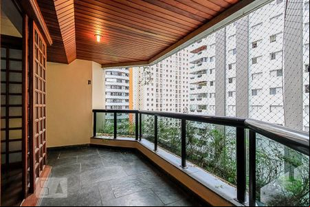 Varanda de apartamento para alugar com 4 quartos, 215m² em Moema, São Paulo