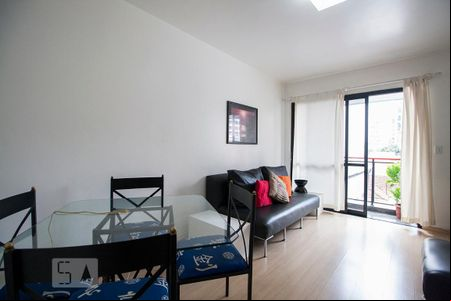 Sala de apartamento para alugar com 1 quarto, 45m² em Pinheiros, São Paulo