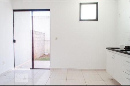 Cozinha de apartamento para alugar com 2 quartos, 65m² em Parque Beatriz, Campinas
