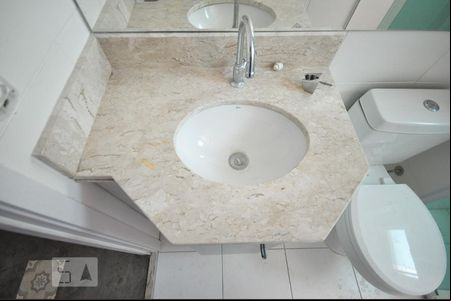 detalhe do banheiro de apartamento à venda com 2 quartos, 50m² em Cidade Jardim, São Paulo