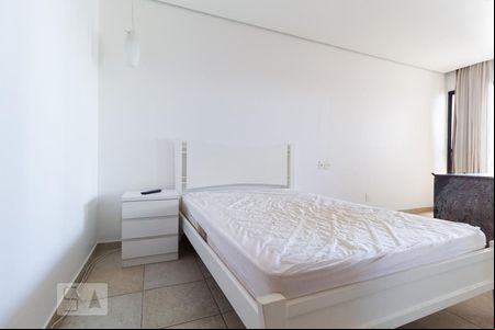 Quarto de kitnet/studio para alugar com 1 quarto, 34m² em Centro, Belo Horizonte