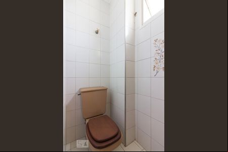 Lavabo de apartamento para alugar com 3 quartos, 160m² em Santa Teresinha, São Paulo
