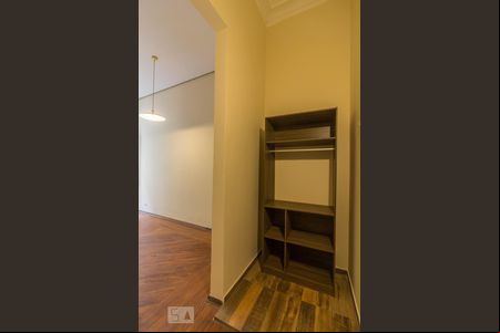 Entrada do ap de kitnet/studio para alugar com 1 quarto, 28m² em Centro, São Paulo