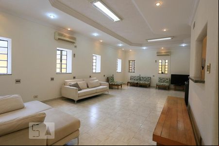 Sala de casa de condomínio à venda com 4 quartos, 400m² em Alto de Pinheiros, São Paulo