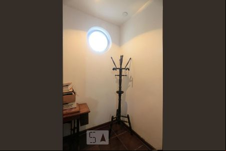 Quarto Guarda Casacos de casa à venda com 5 quartos, 350m² em Alto de Pinheiros, São Paulo