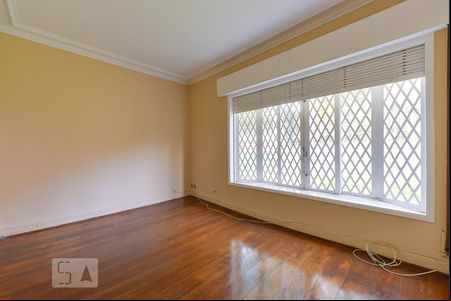 Quarto de casa para alugar com 3 quartos, 350m² em Vila Madalena, São Paulo