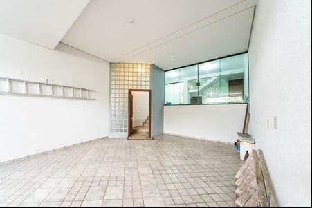 Garagem de casa à venda com 3 quartos, 308m² em Santa Terezinha, São Bernardo do Campo