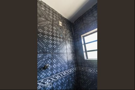 Banheiro social de casa para alugar com 2 quartos, 260m² em Vila Augusta, Guarulhos