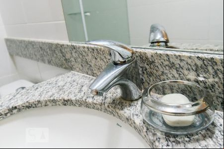 Pia do Banheiro de kitnet/studio para alugar com 1 quarto, 24m² em Águas Claras , Brasília