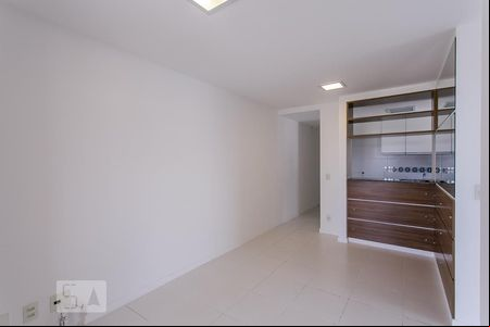 Sala de apartamento para alugar com 2 quartos, 62m² em Recreio dos Bandeirantes, Rio de Janeiro