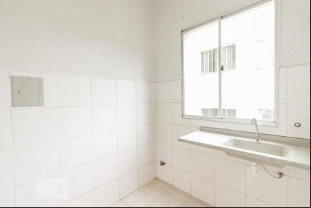 Cozinha de apartamento à venda com 2 quartos, 35m² em Santa Mônica, Belo Horizonte
