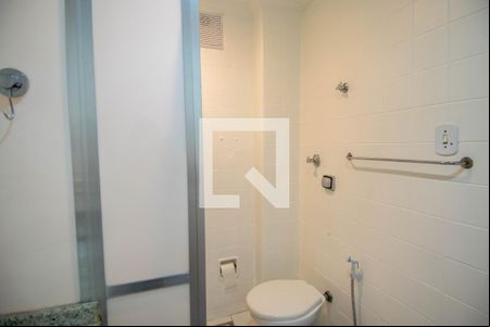 Banheiro de kitnet/studio à venda com 1 quarto, 38m² em Copacabana, Rio de Janeiro