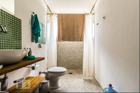 Banheiro de apartamento à venda com 1 quarto, 127m² em Barra Funda, São Paulo