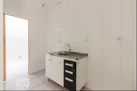 Cozinha de apartamento para alugar com 1 quarto, 40m² em Vila Nova Mazzei, São Paulo