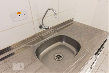 Cozinha de apartamento para alugar com 1 quarto, 40m² em Vila Nova Mazzei, São Paulo