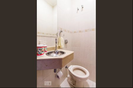 Lavabo de casa para alugar com 4 quartos, 500m² em Mooca, São Paulo