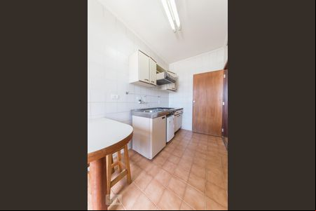 Cozinha de apartamento para alugar com 1 quarto, 65m² em Centro, Campinas