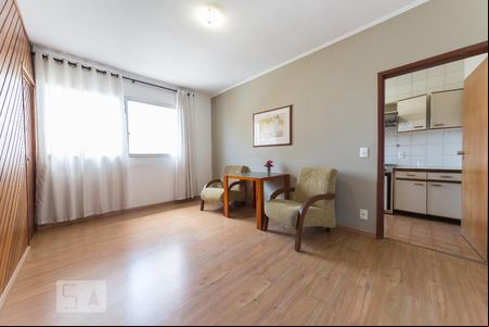 Sala de apartamento para alugar com 1 quarto, 65m² em Centro, Campinas