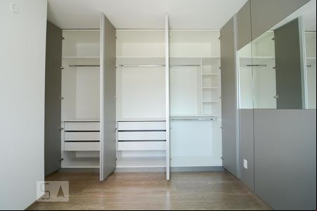 Suíte de apartamento para alugar com 2 quartos, 72m² em São Pedro, Belo Horizonte