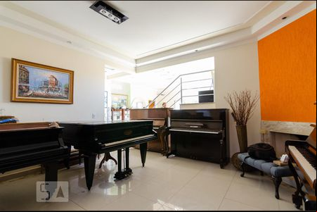 Saleta de casa para alugar com 4 quartos, 330m² em Parque Alto Taquaral, Campinas