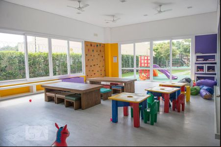 Espaço kids de casa de condomínio para alugar com 4 quartos, 202m² em Centro, Canoas