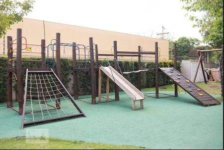 Playground de casa de condomínio para alugar com 4 quartos, 202m² em Centro, Canoas