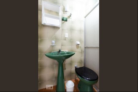 Banheiro de kitnet/studio à venda com 1 quarto, 21m² em Vila Itapura, Campinas