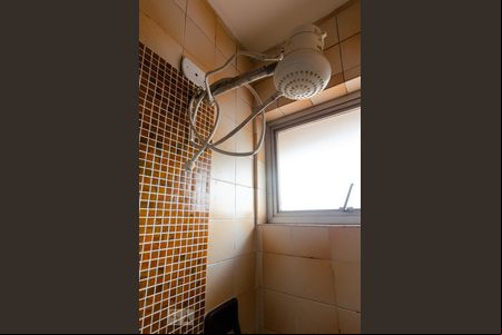 Banheiro de kitnet/studio à venda com 1 quarto, 26m² em Vila Itapura, Campinas