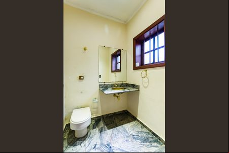 Lavabo de casa de condomínio à venda com 4 quartos, 350m² em Bairro das Palmeiras, Campinas