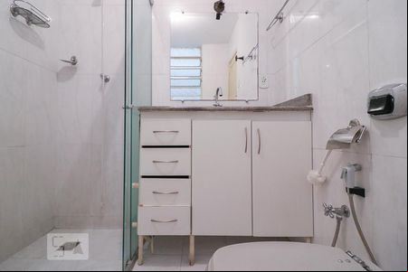 Banheiro de apartamento à venda com 3 quartos, 78m² em Gutierrez, Belo Horizonte