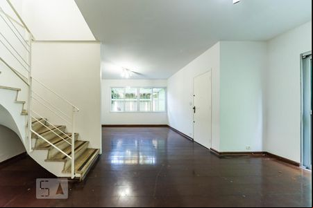 Sala de casa para alugar com 4 quartos, 262m² em Vila Alpina, Santo André