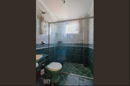 Banheiro de apartamento à venda com 2 quartos, 68m² em Vila Leonor, Guarulhos