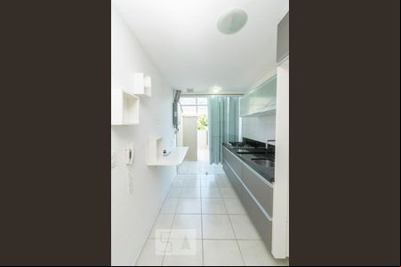 Cozinha de apartamento à venda com 2 quartos, 80m² em Cantagalo, Niterói