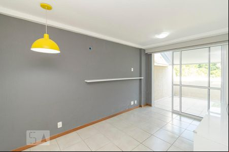 Sala de apartamento à venda com 2 quartos, 80m² em Cantagalo, Niterói