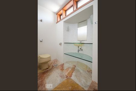 Lavabo de casa para alugar com 4 quartos, 440m² em Belvedere, Belo Horizonte