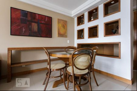 Sala de apartamento para alugar com 1 quarto, 79m² em Bom Jesus, Porto Alegre