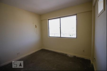 Quarto 1 de apartamento para alugar com 3 quartos, 350m² em Penha, Rio de Janeiro