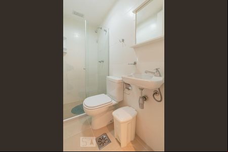 Banheiro 1 de apartamento para alugar com 3 quartos, 95m² em Botafogo, Rio de Janeiro