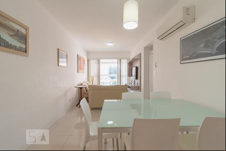 Sala de apartamento para alugar com 3 quartos, 95m² em Botafogo, Rio de Janeiro