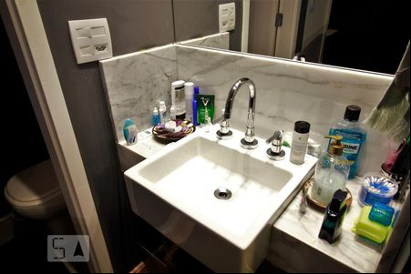 Pia de apartamento para alugar com 1 quarto, 38m² em Vila Andrade, São Paulo