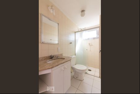 Banheiro de apartamento para alugar com 2 quartos, 52m² em Santana, São Paulo