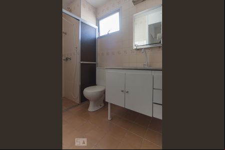 Banheiro da suíte de apartamento para alugar com 1 quarto, 50m² em Jardim Primavera, Campinas