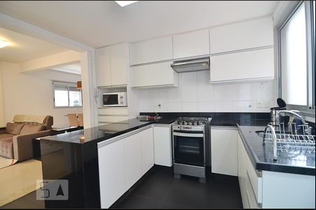 Cozinha de apartamento à venda com 2 quartos, 104m² em Vila da Serra, Nova Lima