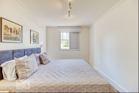 Primeiro dormitório de apartamento para alugar com 2 quartos, 76m² em Moema, São Paulo
