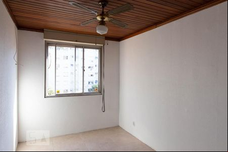Quarto 1 de apartamento para alugar com 2 quartos, 70m² em Rubem Berta, Porto Alegre