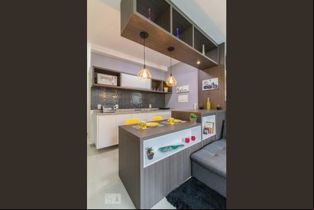 Cozinha de kitnet/studio para alugar com 1 quarto, 34m² em Centro Cívico, Curitiba