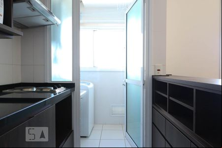 Cozinha de kitnet/studio para alugar com 1 quarto, 48m² em Centro, Jundiaí